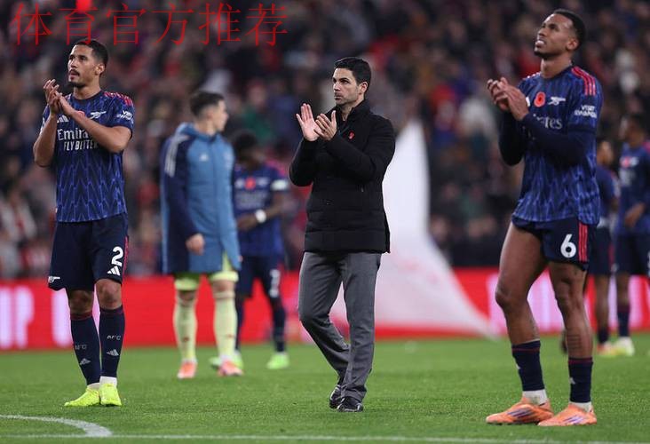 英超一夜变天！枪手翻车仍6分领跑 蓝军升第2 黑马进前4+曼联第8